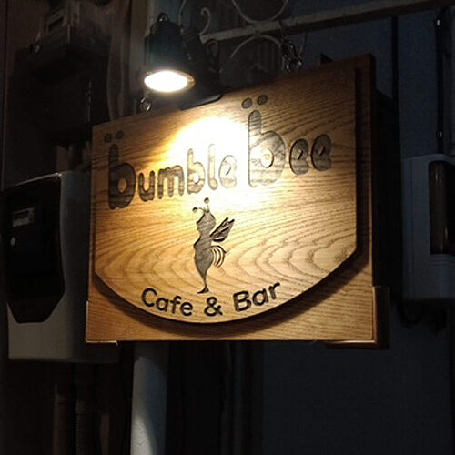 BumbleBee Cafe&Bar